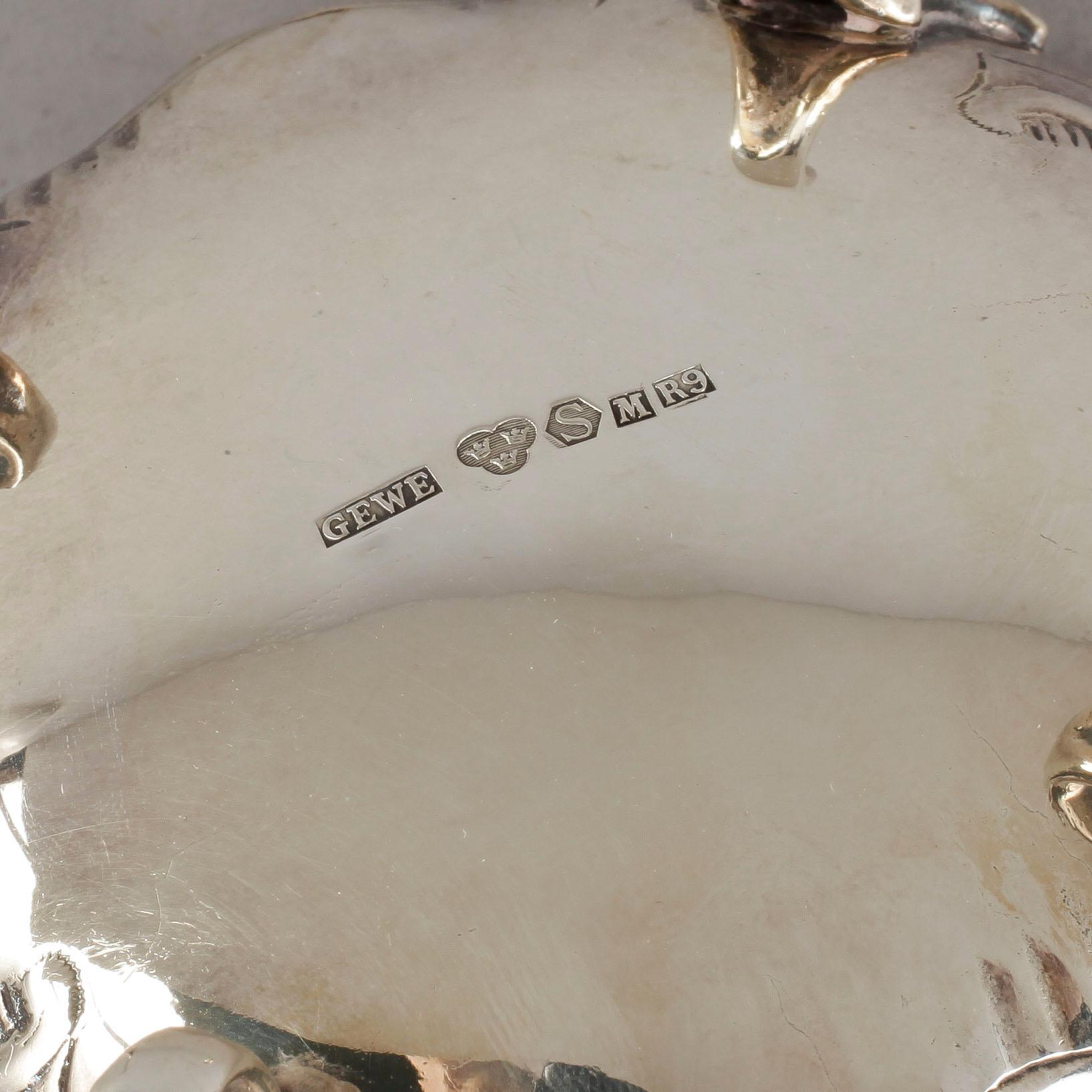 KAFFEKANNA, silver, rokokostil, Georg Wessfelt, Malmö 1967. Vikt ca  821 gram.