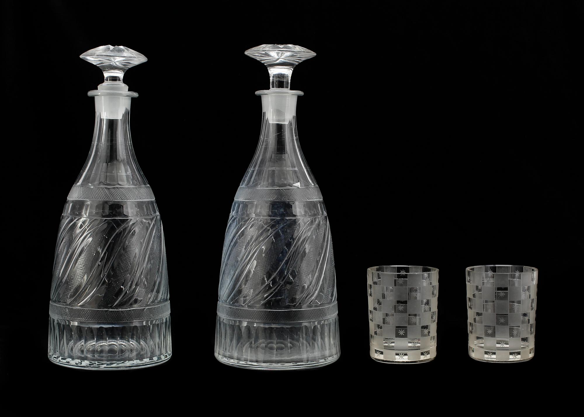 KARAFFER OCH GLAS, 2+2 st, 1800-talets första hälft.