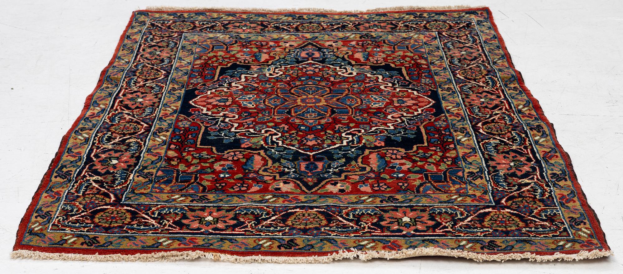A semi-antique Sharabian rug, c. 128 x 100 cm.
