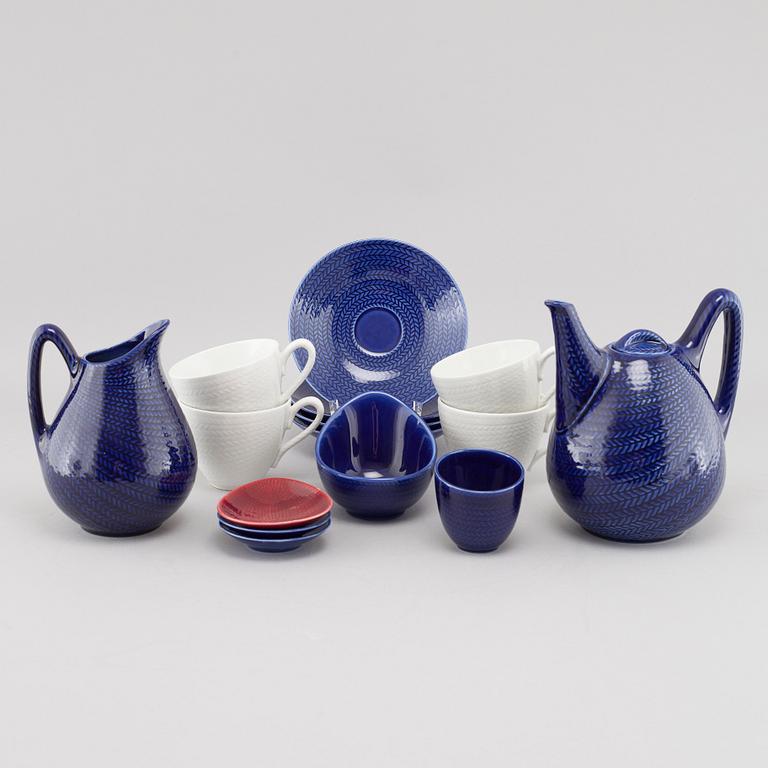 A set of tableware by Hertha Bengtsson called Blå Eld for Gustavsberg during late 20th century.
