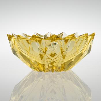 AIMO OKKOLIN, A CRYSTAL VASE. Water lily. Signed Aimo Okkolin Riihimäen Lasi Oy. Designed in 1960.