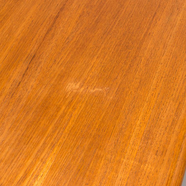 An oak and tek coffee table by Hans J Wegner for Andreas Tuck, 1960s.