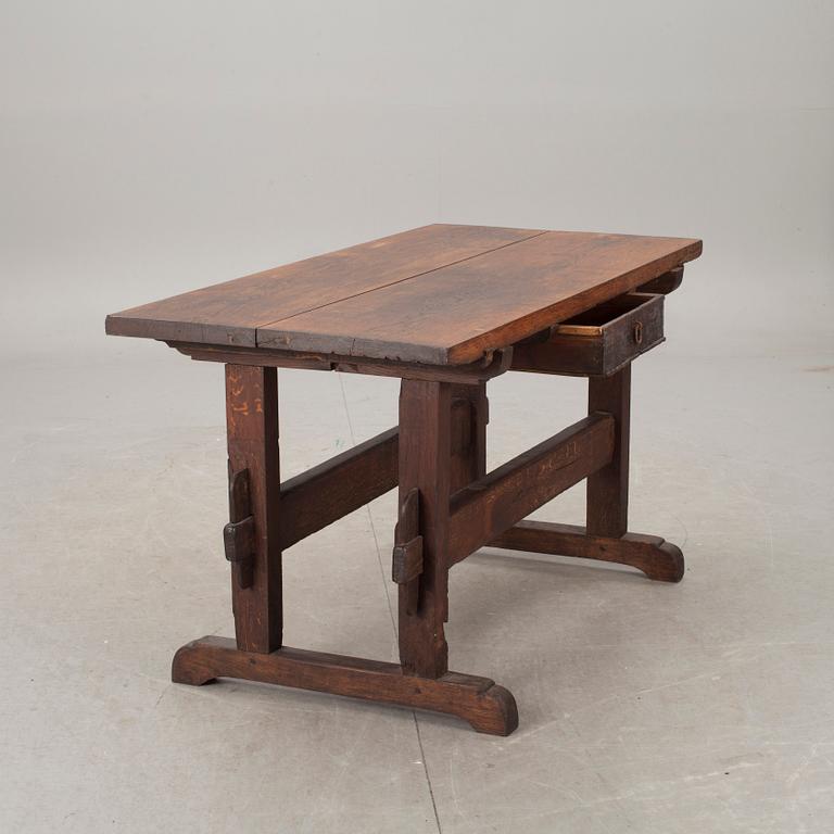 BORD, barockstil. 1800-tal.