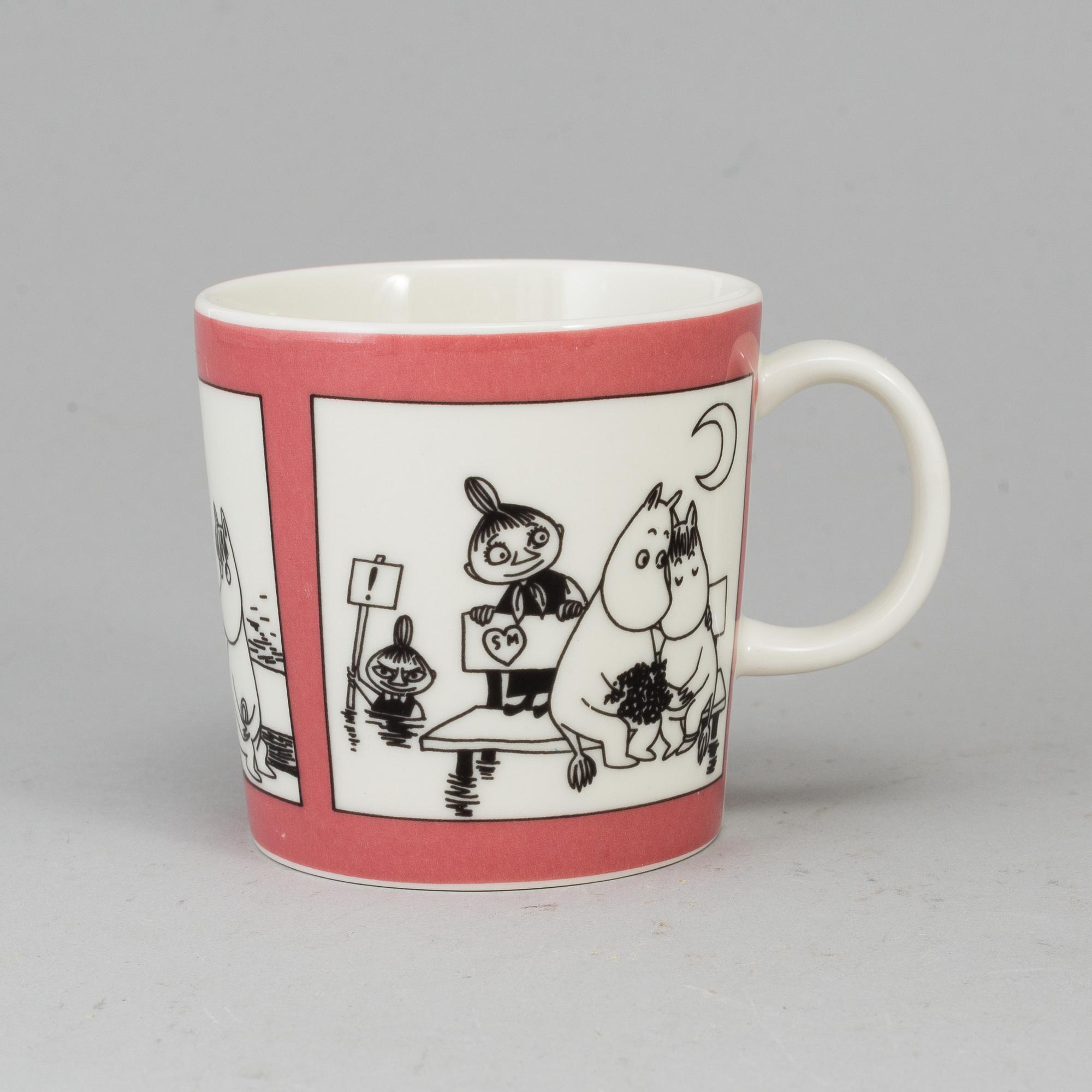 A porcelain Moomin Characters mug from Arabia, Finland, 1991-3.