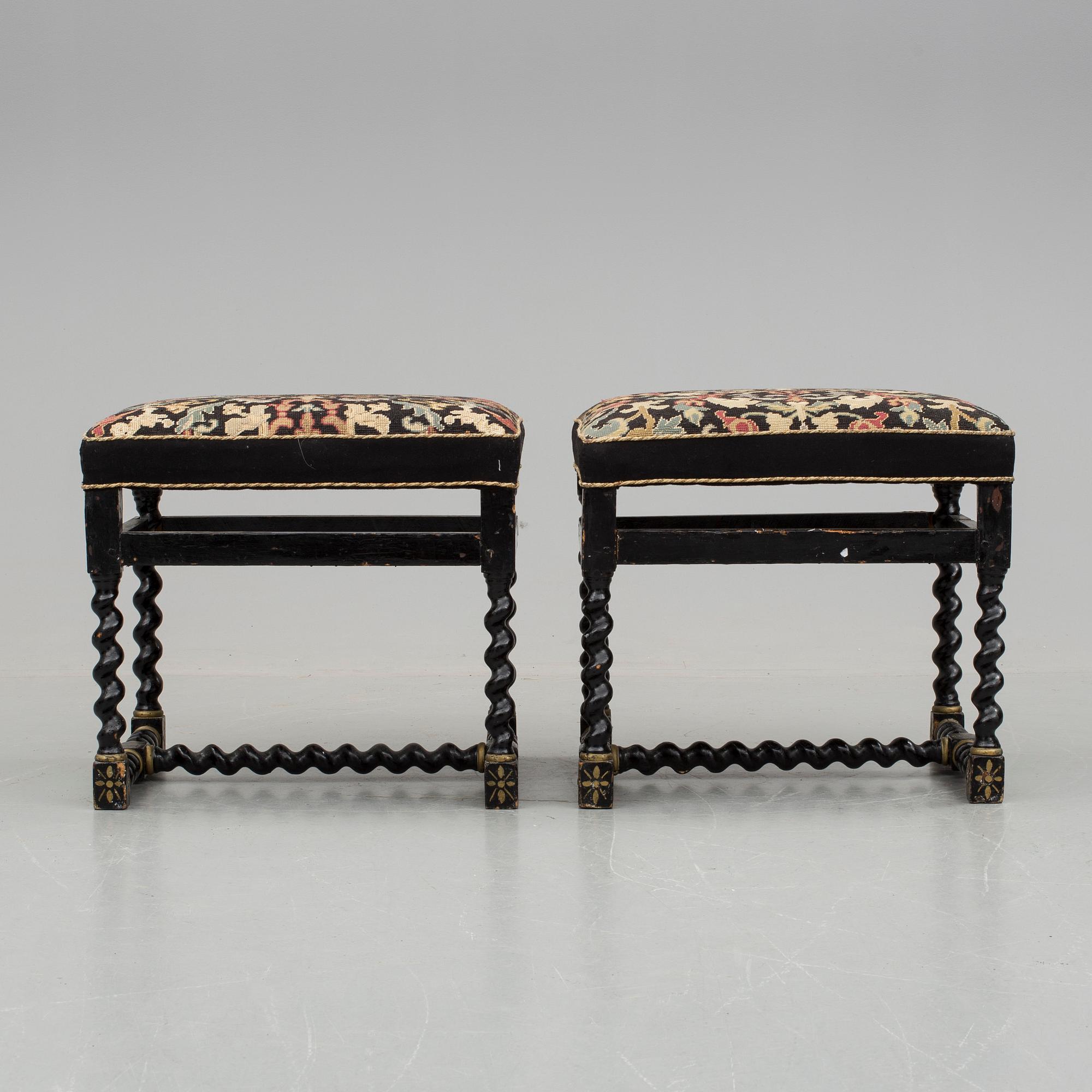 TABURETTER, ett par, barockstil, 1800-tal.