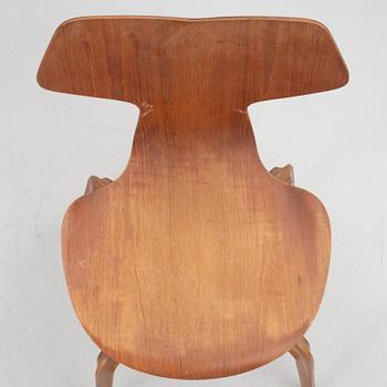 Arne Jacobsen, stolar, 3 st, "Grand Prix", Fritz Hansen, Danmark.