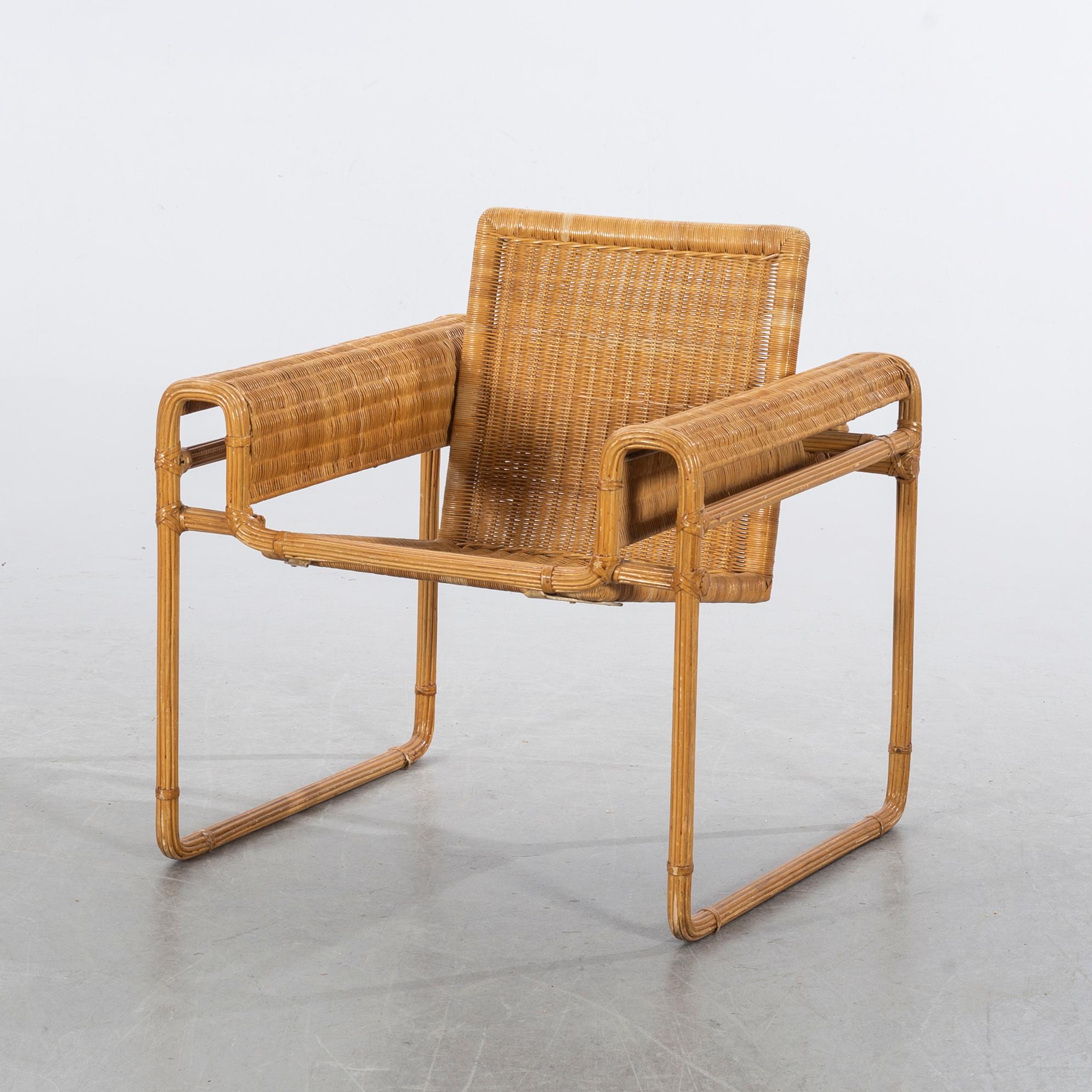 FÅTÖLJ 1900-talets andra hälft.