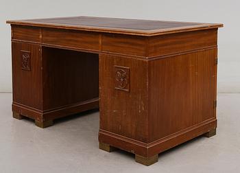 SKRIVBORD, 1900-talets första hälft.
