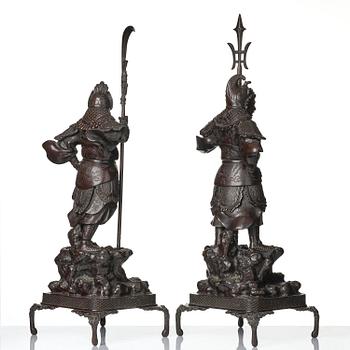 A pair of Japanese bronze guardians, Meiji period (1868-1912).