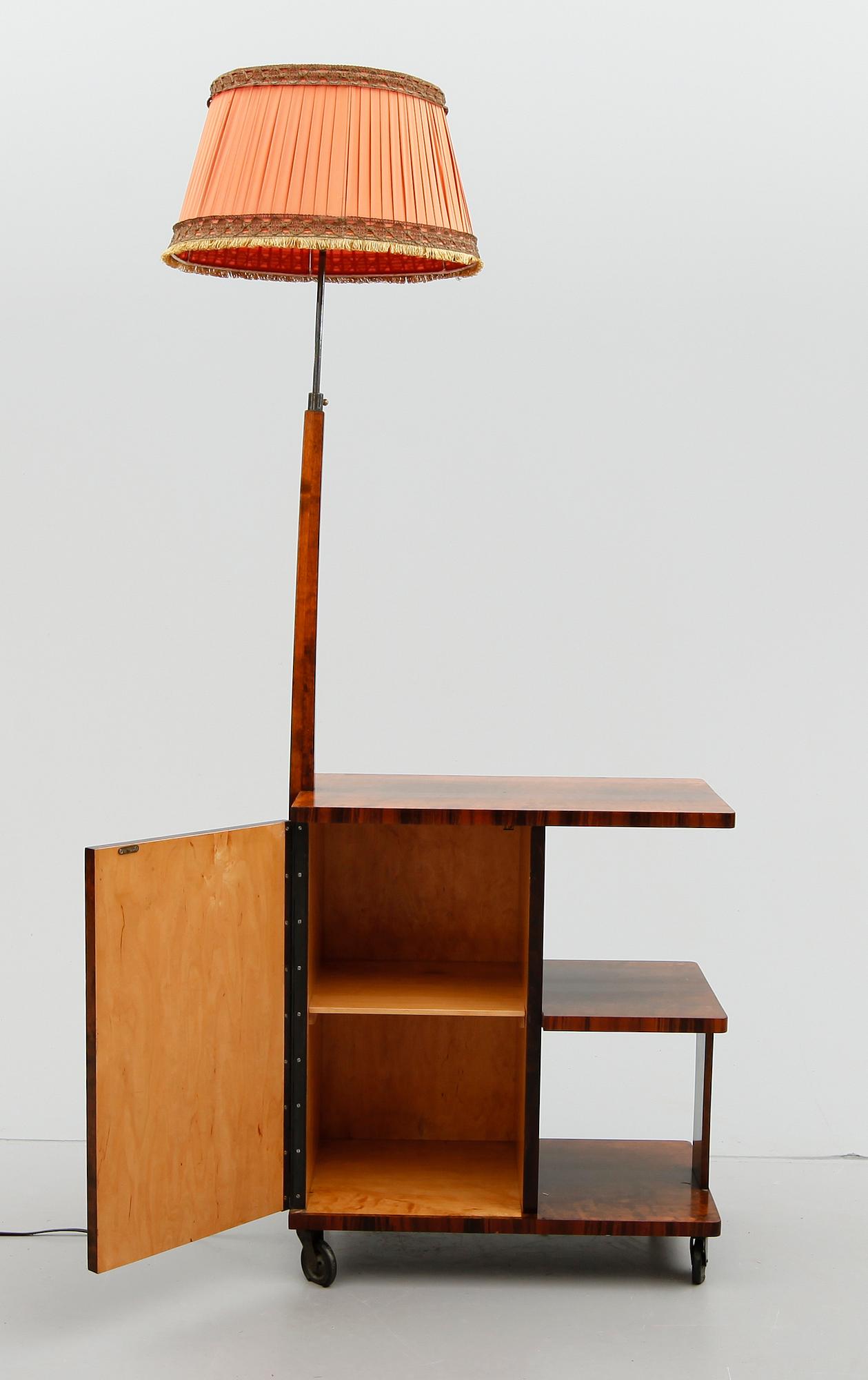 GOLVLAMPA, 1930-tal.