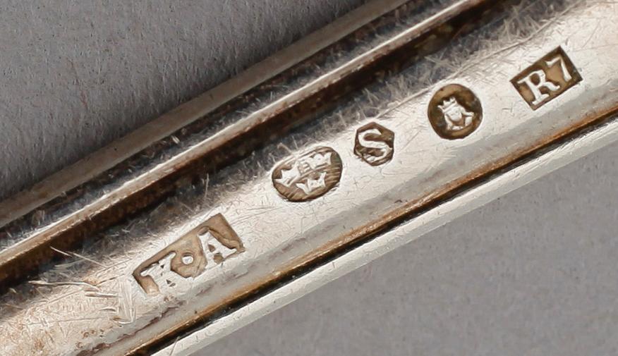 BESTICK, 26 delar snarlika, silver, 1900-talets andra hälft. Vikt ca 820 gram.