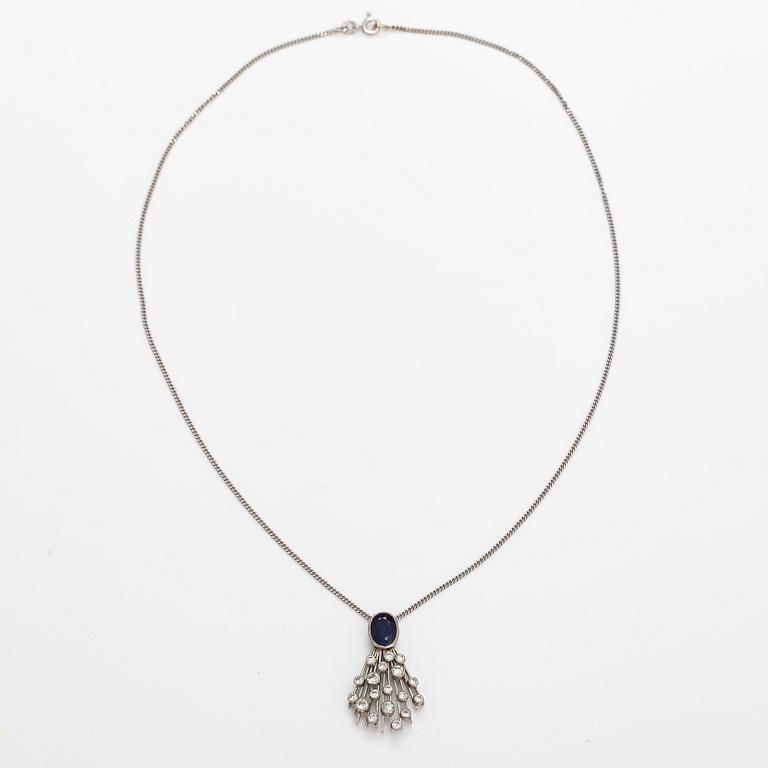 Halsband, Platina, 14k guld, syntetisk safir och diamanter ca 1.10 ct tot.