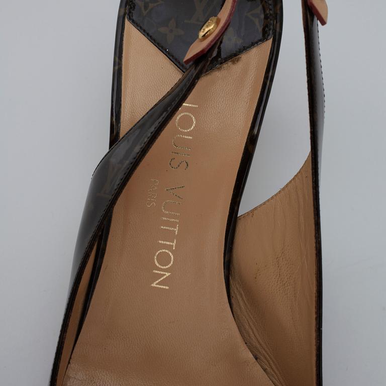 LOUIS VUITTON, a pair of brown monogram patent leather lady's shoes.