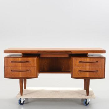 SIDEBOARD / SKRIVBORD, "G-Plan", omkring 1900-talets mitt.