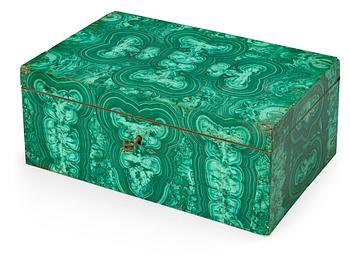 1273. A Russian 19th century malachite veneered casket.