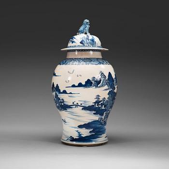 445. A blue and white vase, Qing dynasty, Jiaqing (1796-1820).