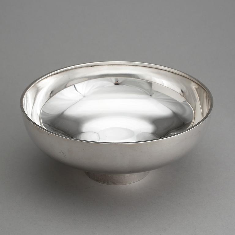 SKÅL, silver, Bengt Liljedahl, Stockholm  1975. Tot vikt ca 354 gram.