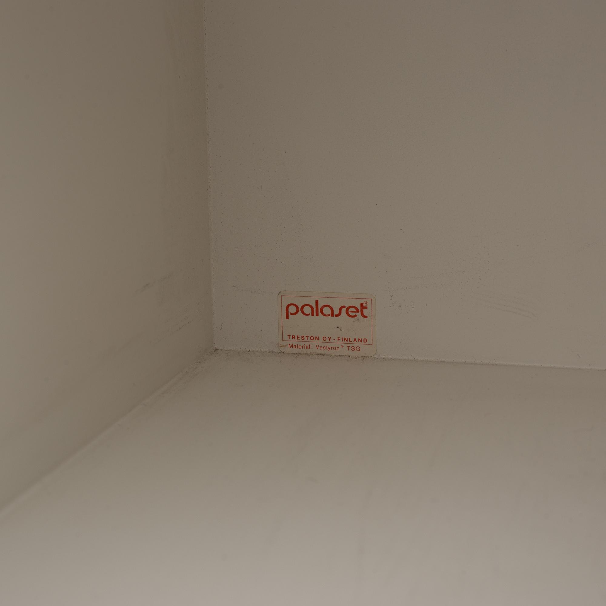 Four Ristomatti Ratia Palaset Modular Storage Cubes from Treston, Finland.