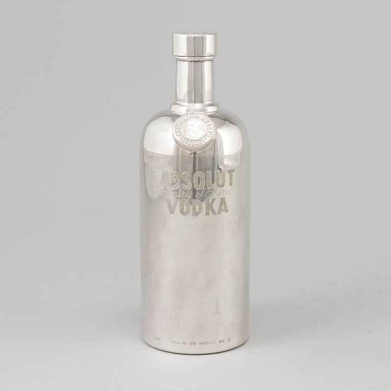 An 'Absolut Vodka' sterling silver bottle, by Cris, Stockholm, 1993, 542 gram.