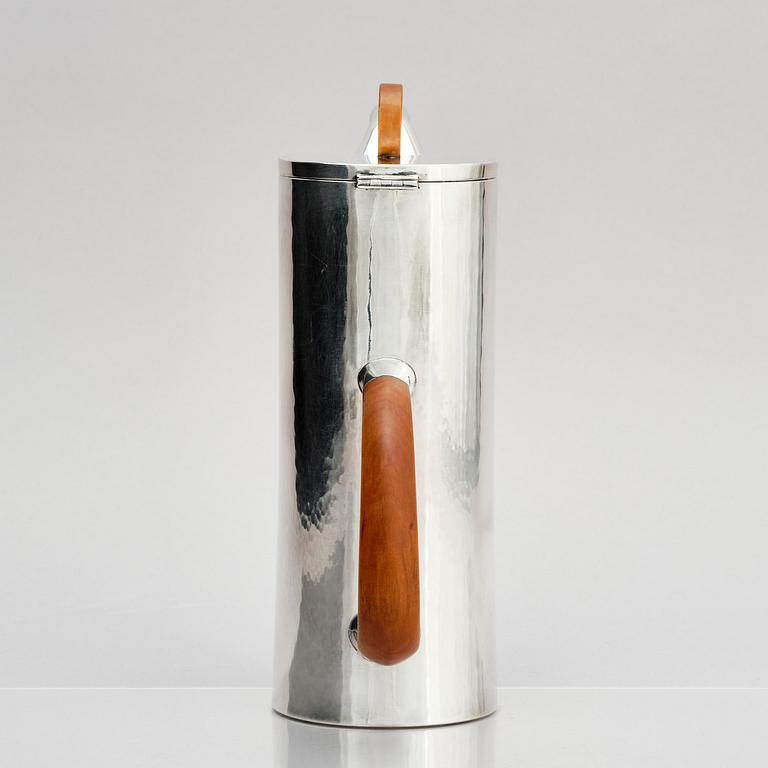 Sigurd Persson, a sterling silver coffee pot, executed by Wolfgang Gessl, Stockholm, Sweden 1975.