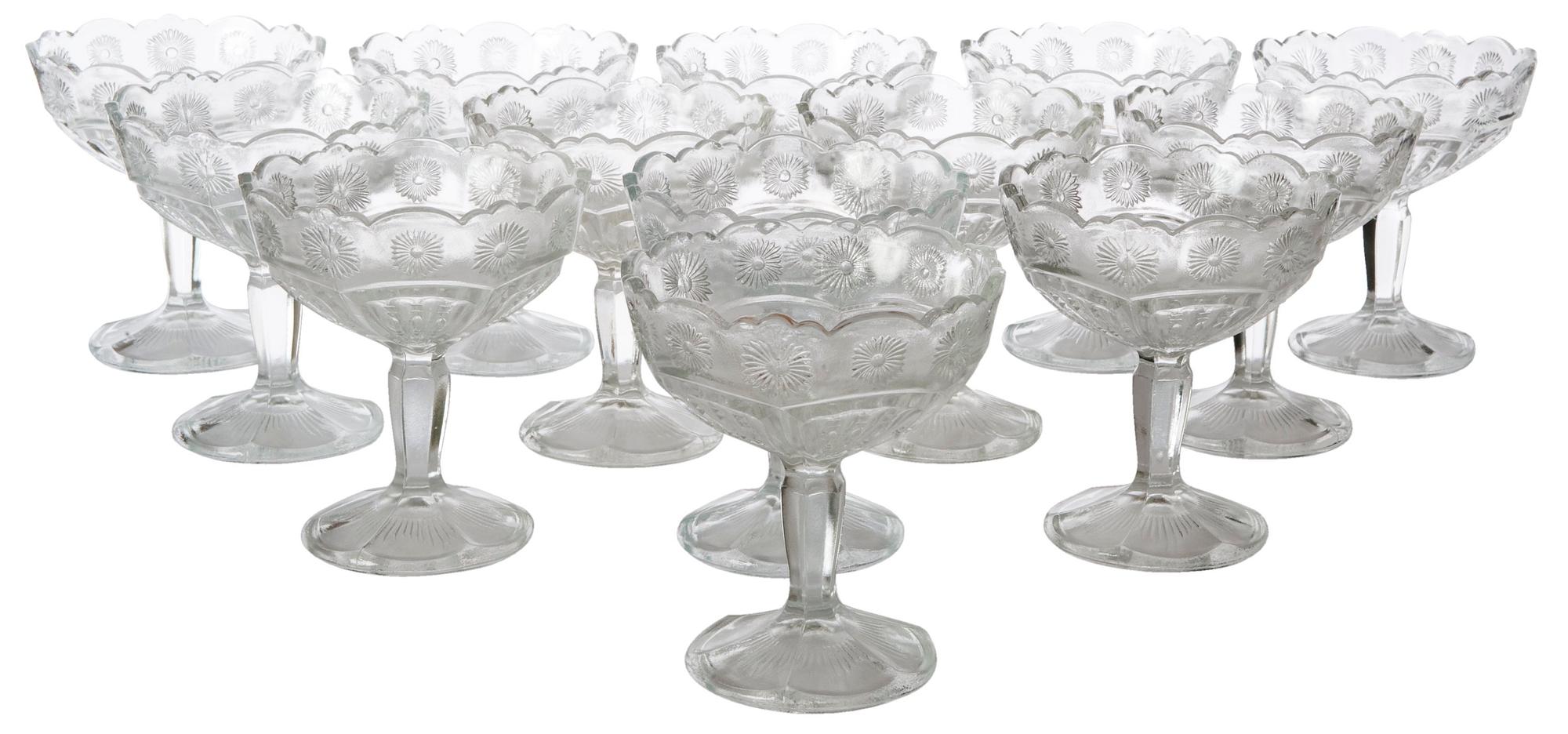 A SET OF 17 GLASS BOWLS,
