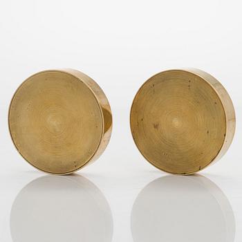 Maija Heikinheimo, A set of two brass jars manufacturer Valaistustyö for Artek, mid-20th century.