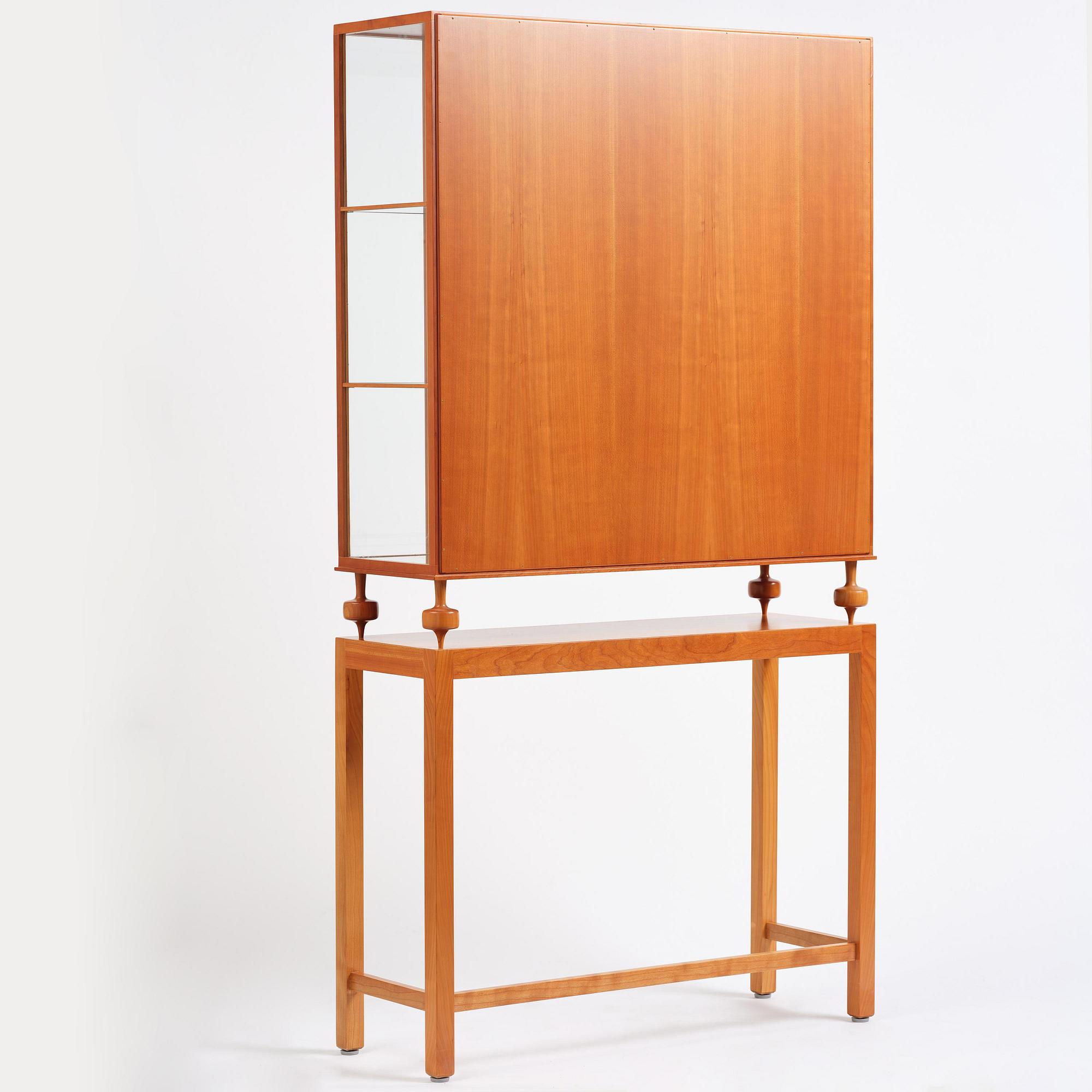 Josef Frank, a display cabinet model B 2077, Firma Svenskt Tenn, ca 2001.