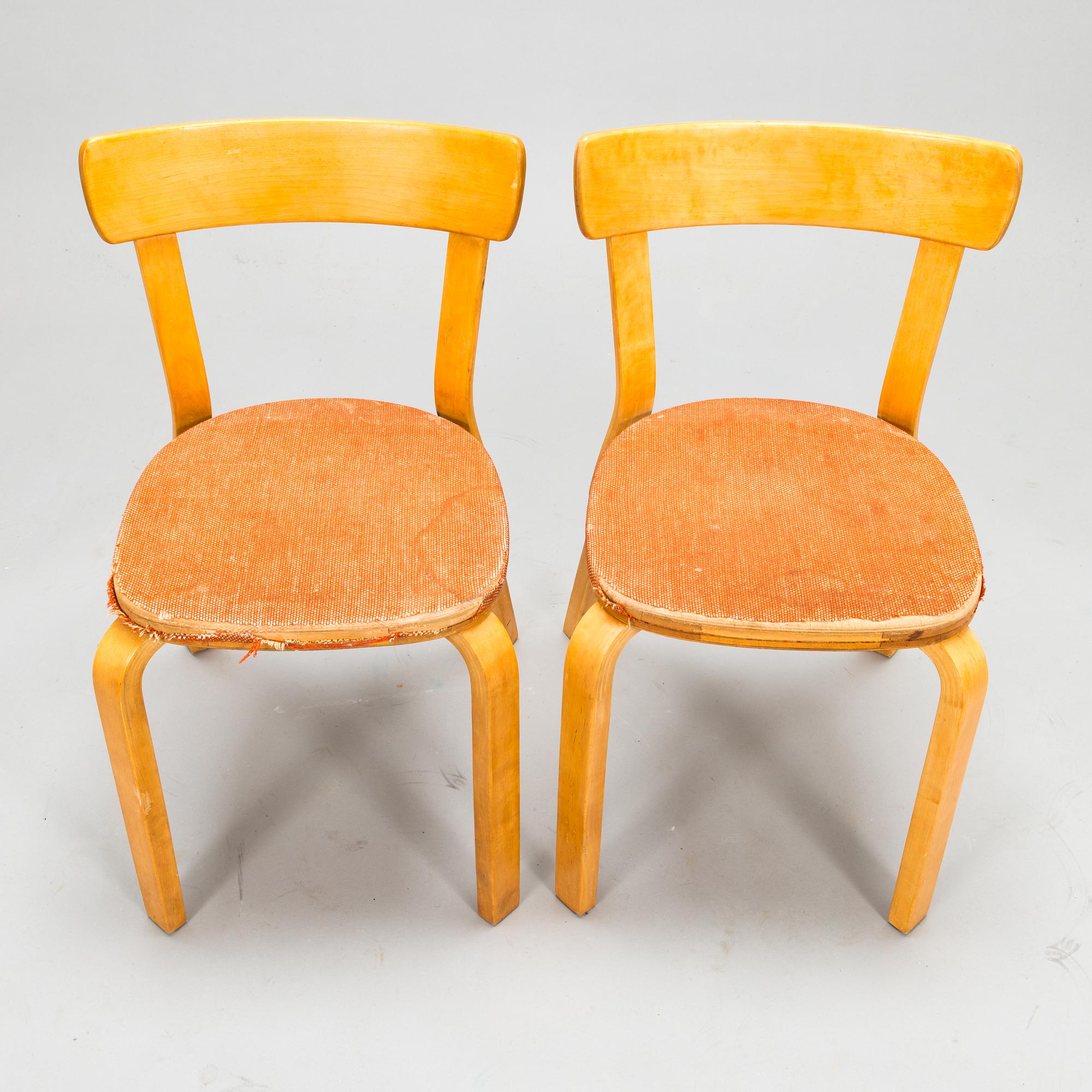 Alvar Aalto, stolar, ett par, modell 69, O.Y. Huonekalu- ja Rakennustyötehdas A.B. 1930/40-tal.