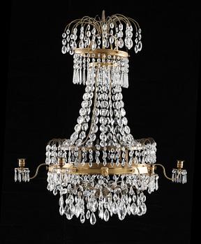 134. LJUSKRONA, för sex ljus. Louis XVI-stil, delvis äldre delar.