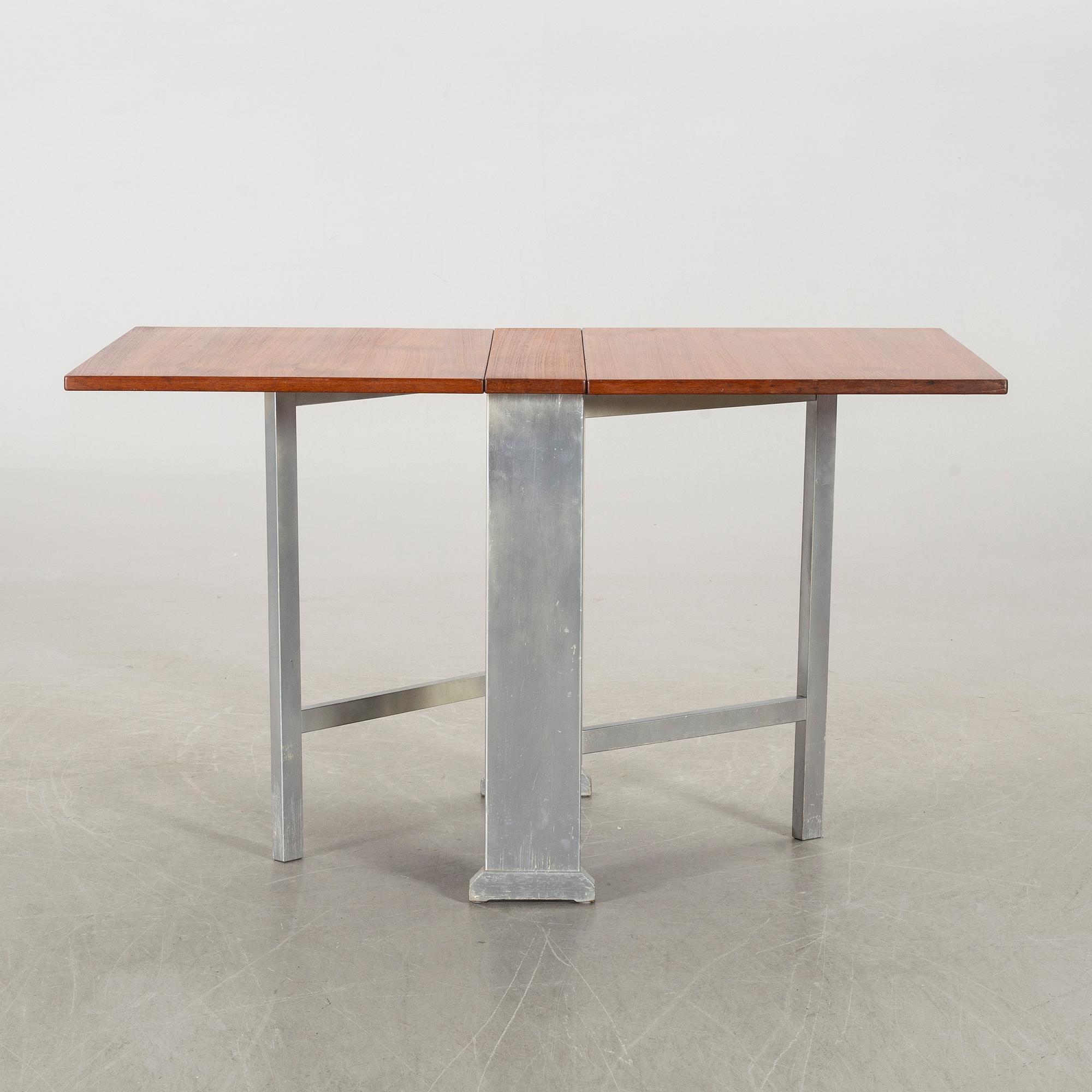 CARL MALMSTEN. SLAGBORD. "Vapensmeden".