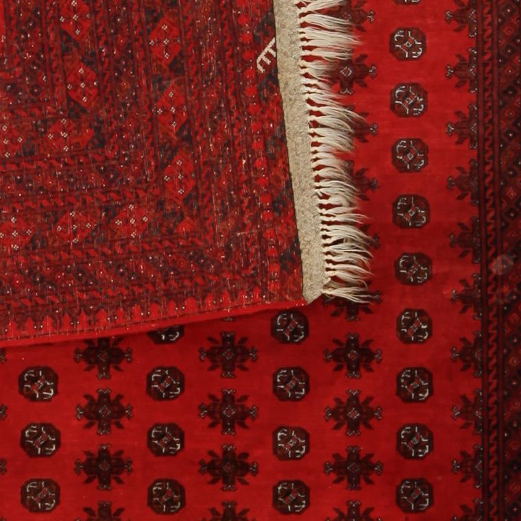 MATTA, orient, ca 295 x 207 cm.