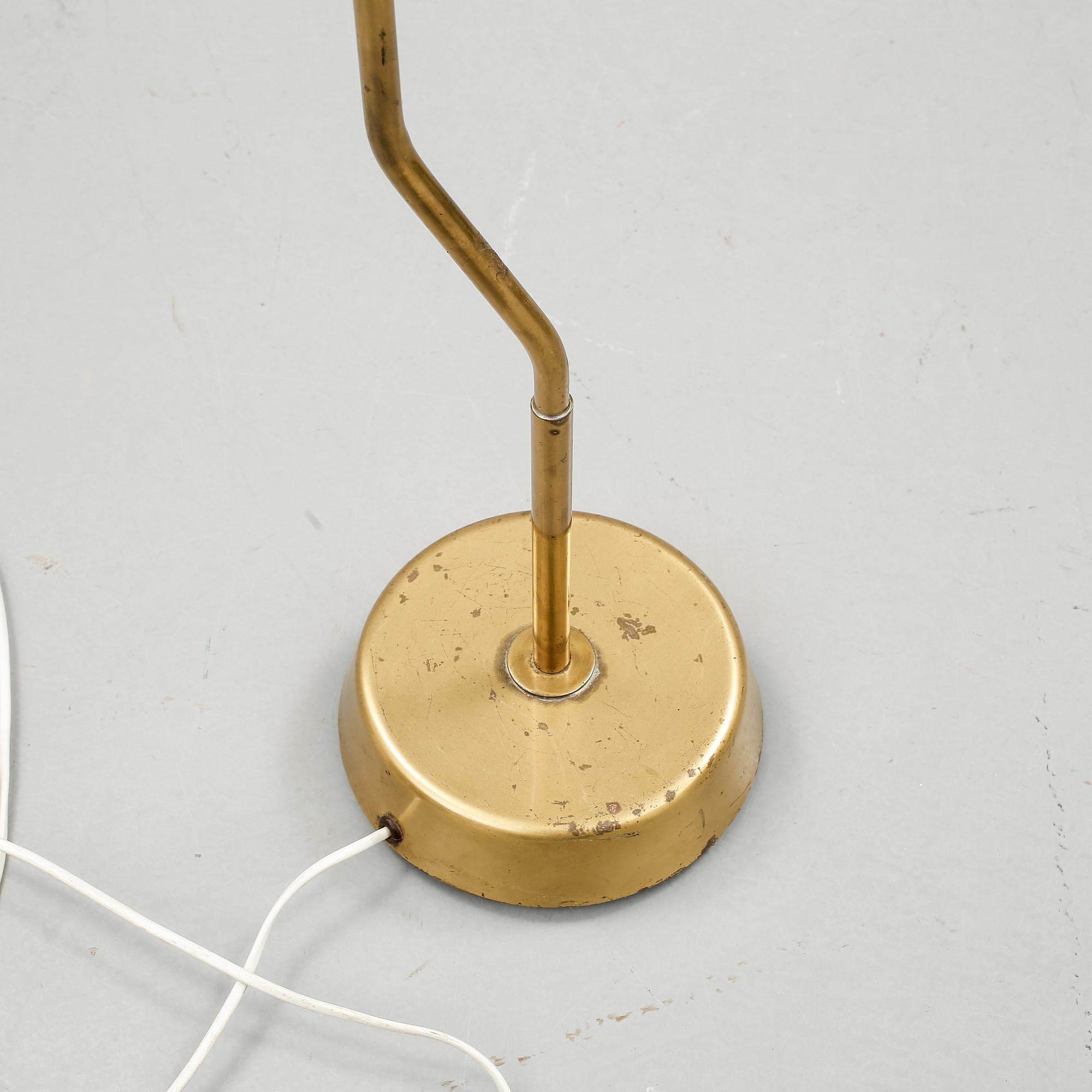 GOLVLAMPA, 1900-talets mitt.