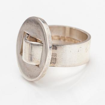 Pekka Piekäinen, A sterling silver ring. Auran Kultaseppä Turku 1999.