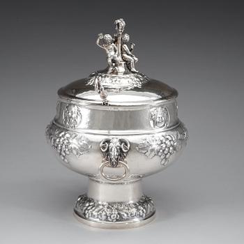 A Norwegian early 20th century parcel-gilt punsh-bowl, makers mark of M. Aase.