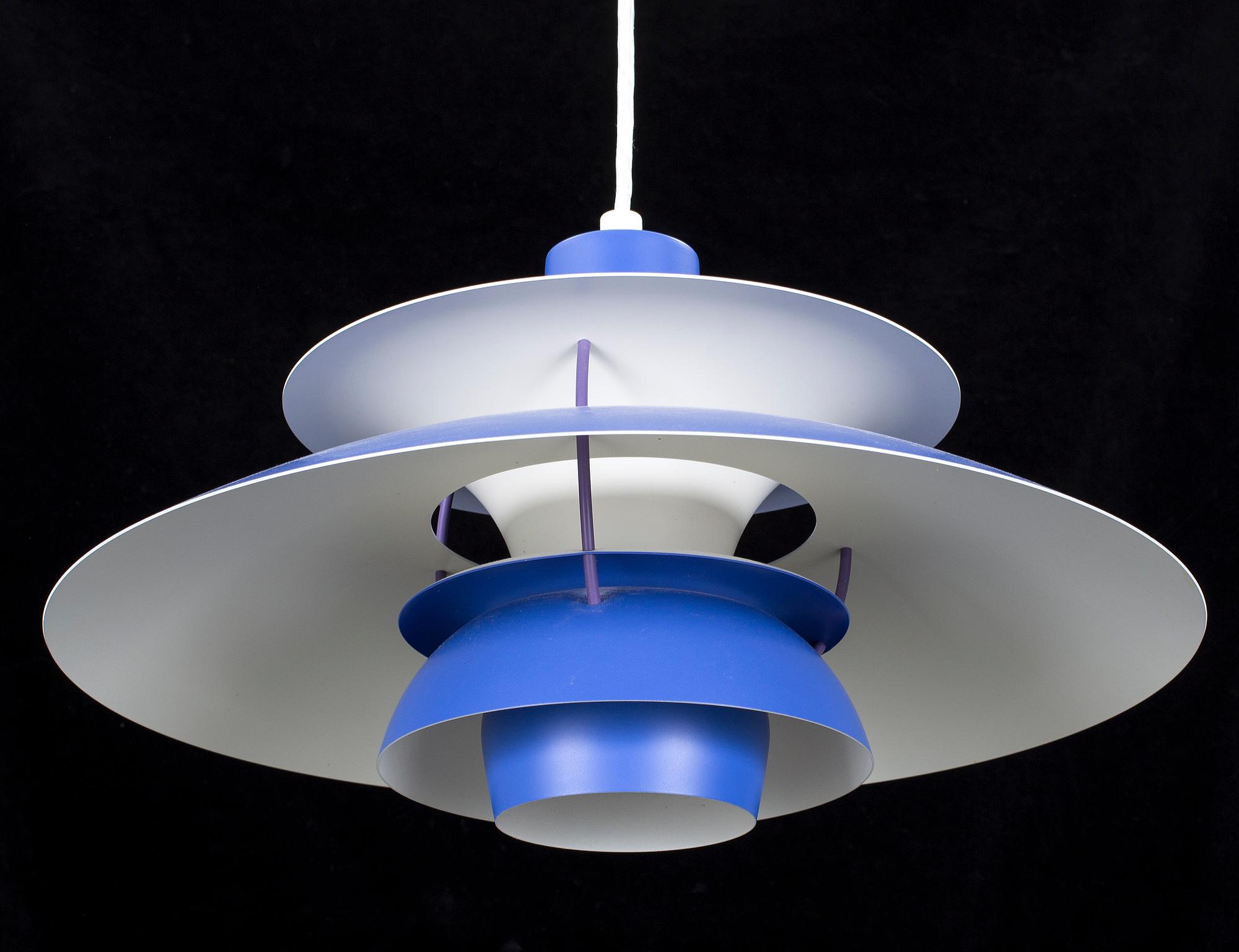 TAKLAMPA, "PH-lampa" design Poul Henningsen för Louis Poulsen, 1900-talets andra hälft.