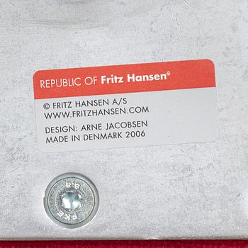 ARNE JACOBSEN, a 'Svanen' easy chair, Fritz Hansen, 2006.