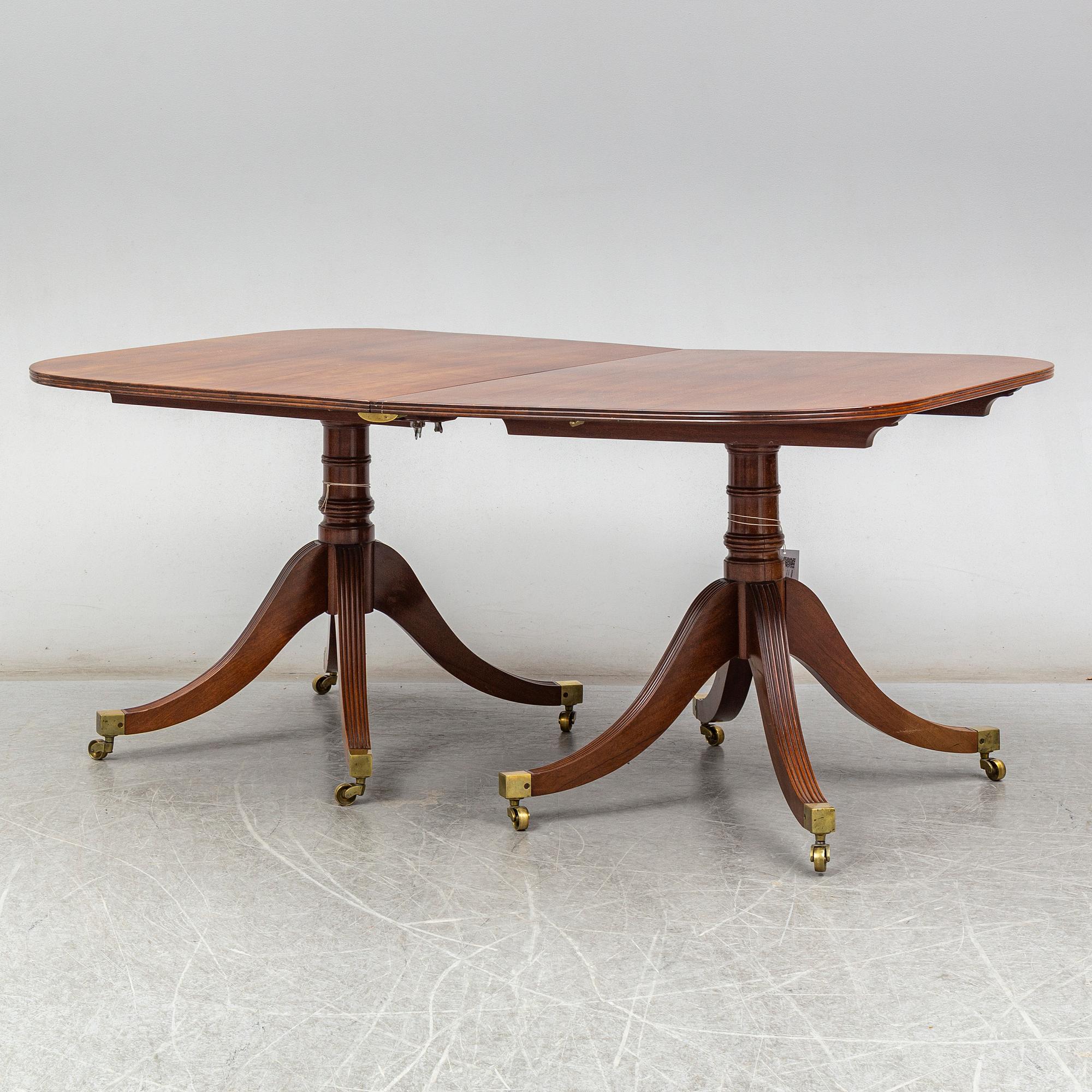 A Regency-style dinner table, second half of the 20th century.