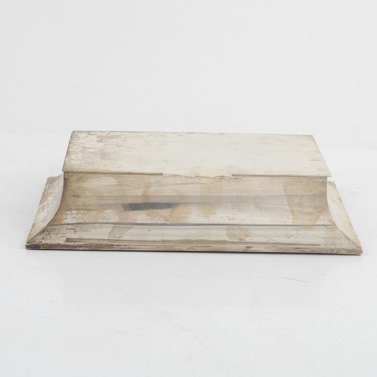 A Silver Inkwell, mark of Sampson Mordan & Co, London 1913.