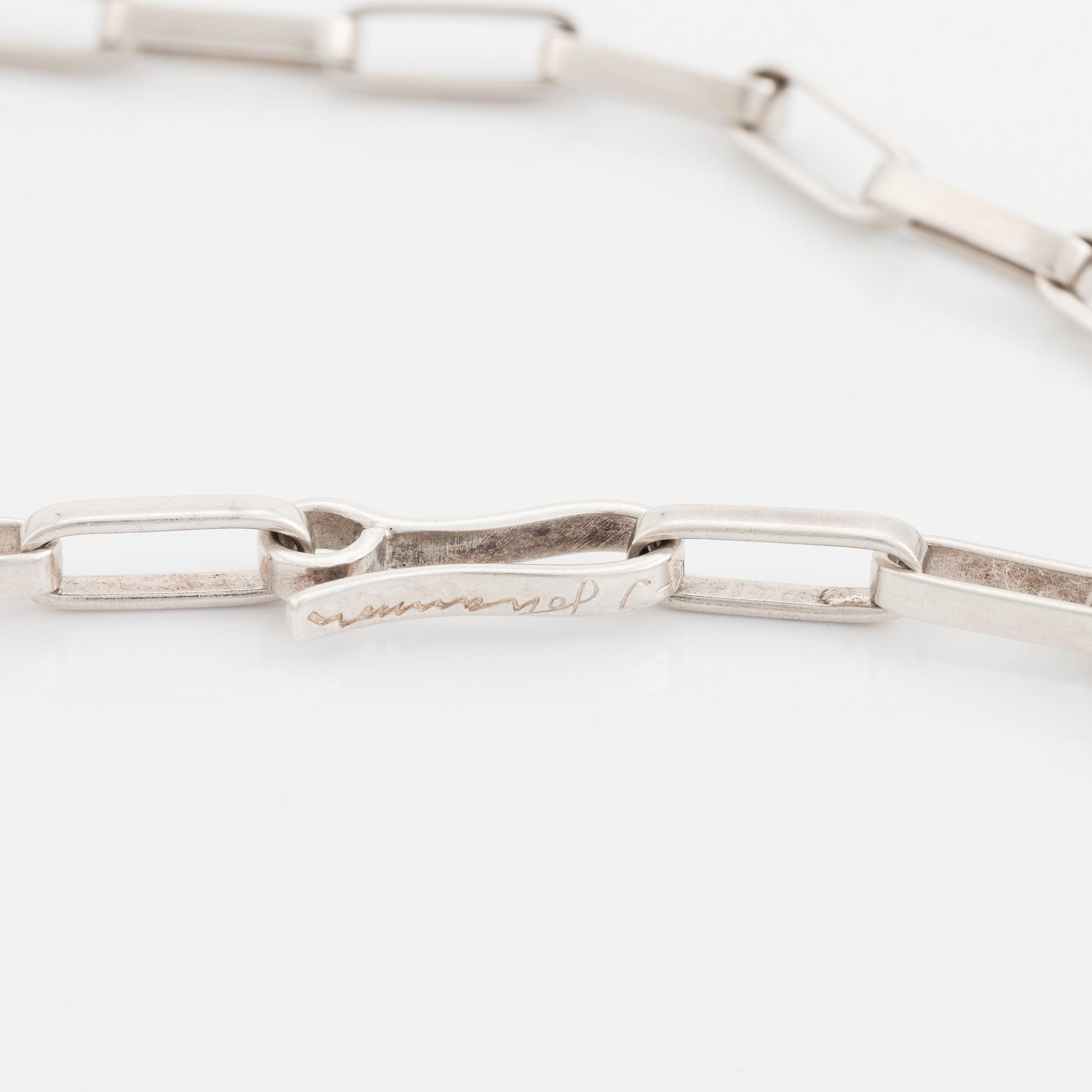 Karl-Ingemar Johansson, collier, silver.