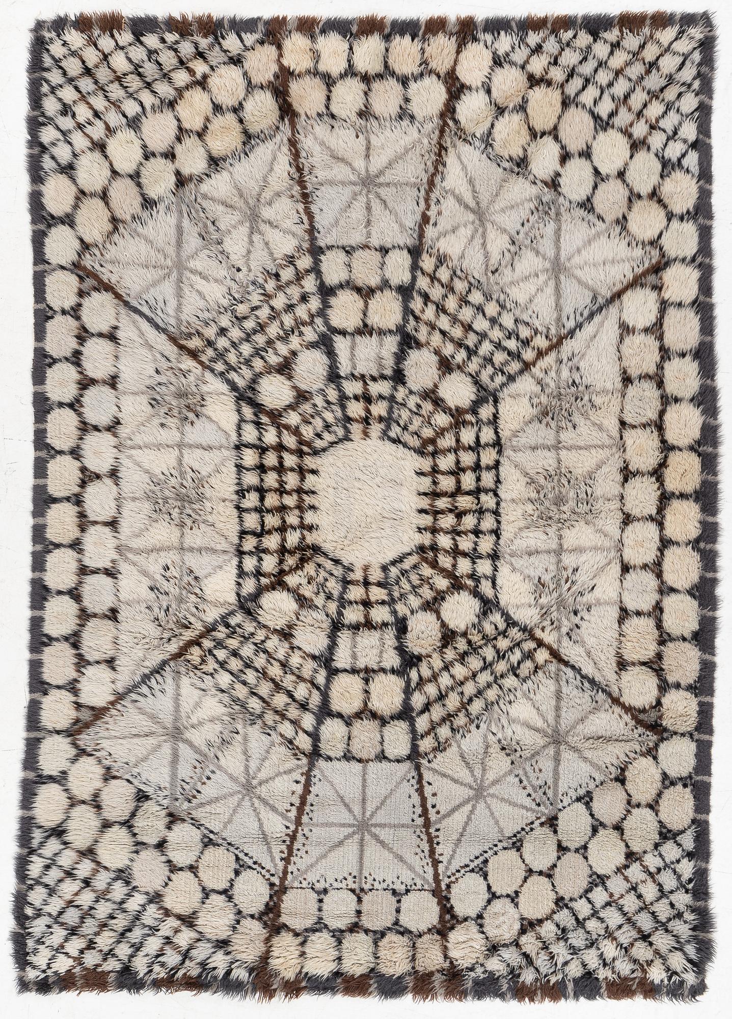 Marianne Richter, a rug, c. 230 x 160 cm.