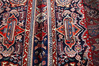 A carpet, Kashan, ca 388 x 290 cm.