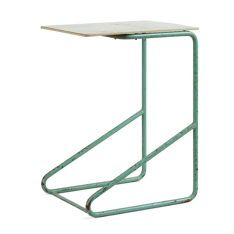 Alvar Aalto, a green lacquered side table, Aug. Louhen Rautasänkytehdas ja Valimo Oy, Åbo ca 1932, for Paimio, Finland.