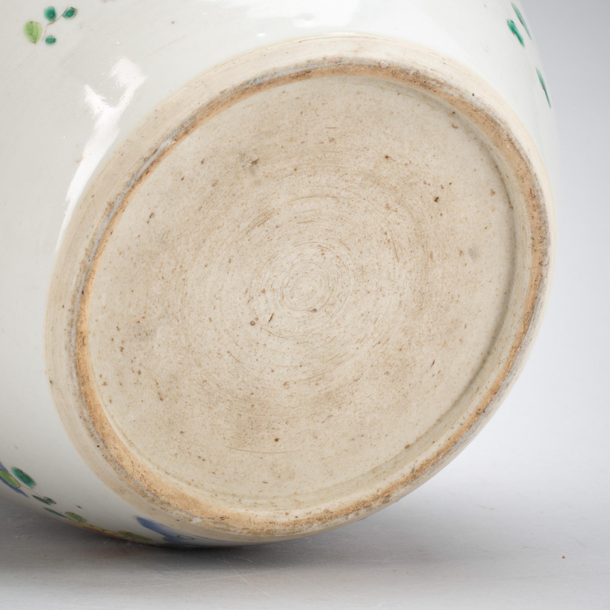 BOJAN MED LOCK, porslin, Kina, 1800-tal.