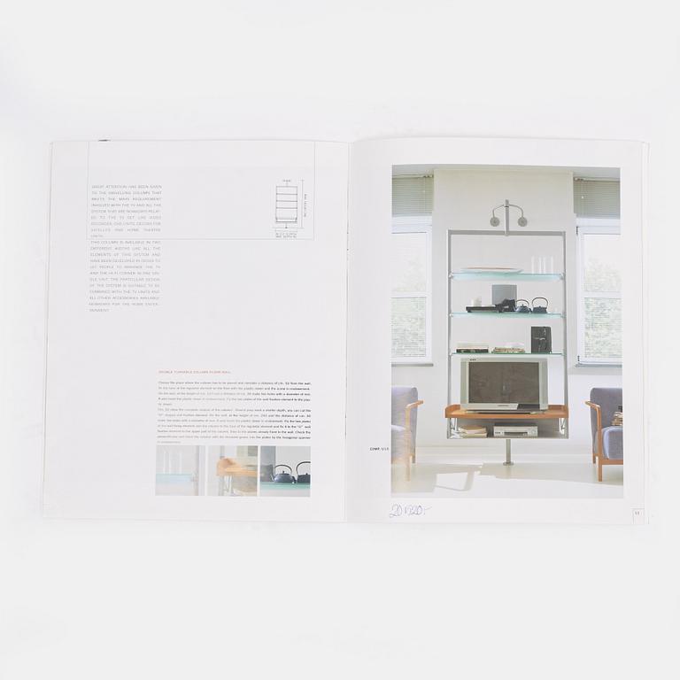 An "Ubiqua"  Porada shelf system. Design T. Colzani. 2000's.