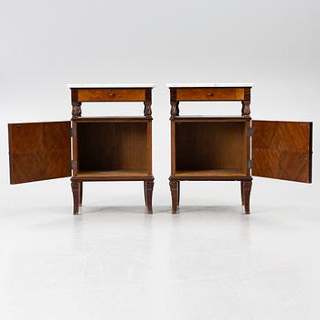 Sängbord, ett par, 1920-30-tal.