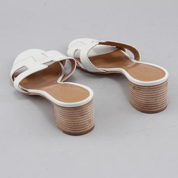 SKOR, ett par slip in, Hermès, "Oasis H sandal Oran".