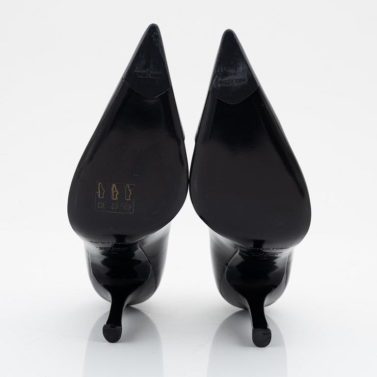 Sergio Rossi, a pair of black leather pumps, size 36.