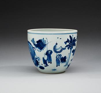 A fine blue and white Transitional pot, 17th Century.