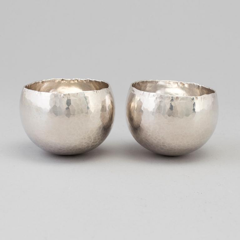 REY URBAN, a pair of sterling silver tumblers, Stockholm, 1987.