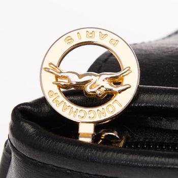 A VINTAGE LONGCHAMP ROSEAU SHOULDER BAG.